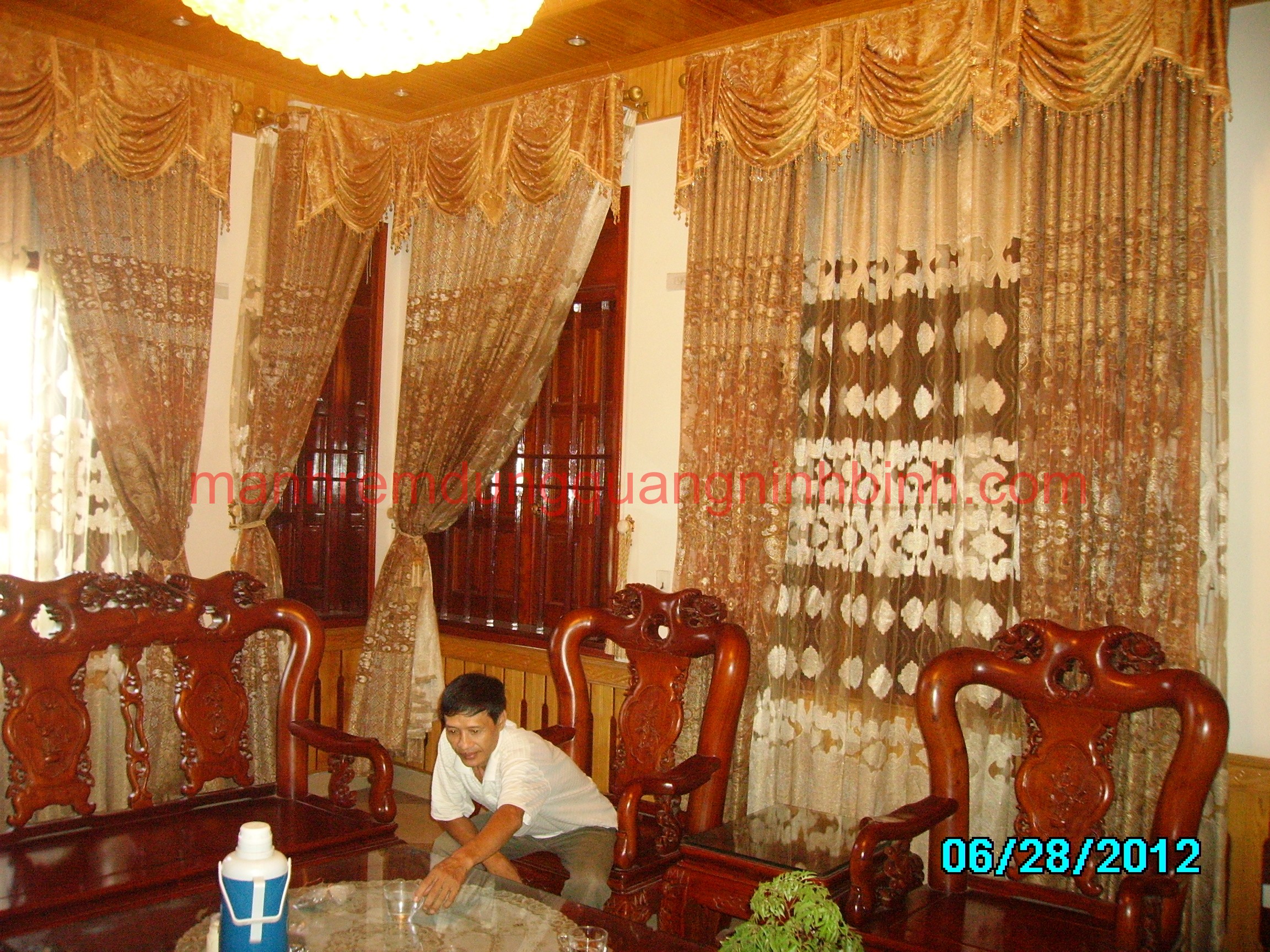 Rèm cổ điển