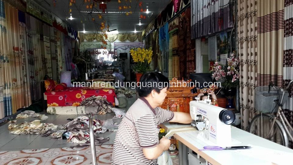 máy lai chân rèm và máy đục lỗ vải dung quang ninh binh cung cấp.